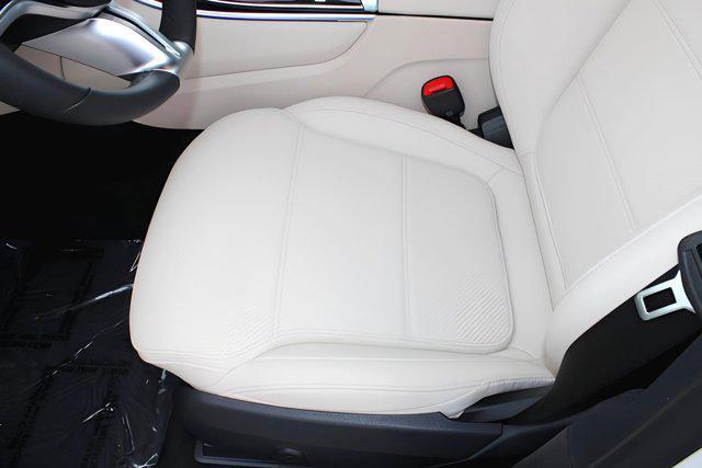 new 2025 Mercedes-Benz GLC 300 car, priced at $54,585
