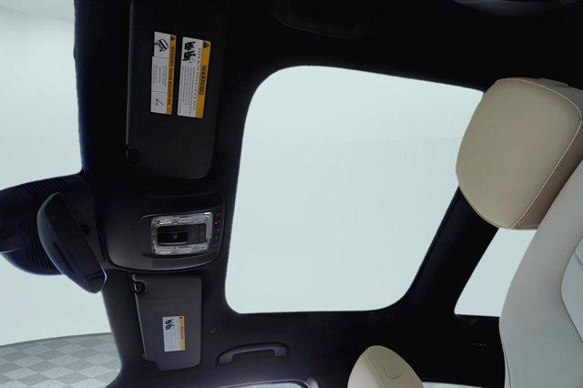 new 2025 Mercedes-Benz GLA 250 car, priced at $45,650