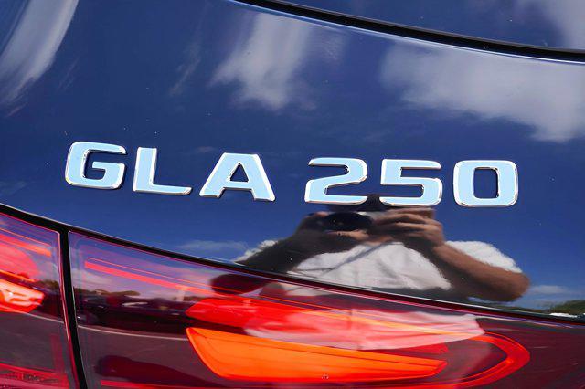 new 2025 Mercedes-Benz GLA 250 car, priced at $45,650