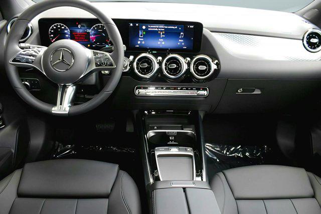 new 2025 Mercedes-Benz GLA 250 car, priced at $42,250