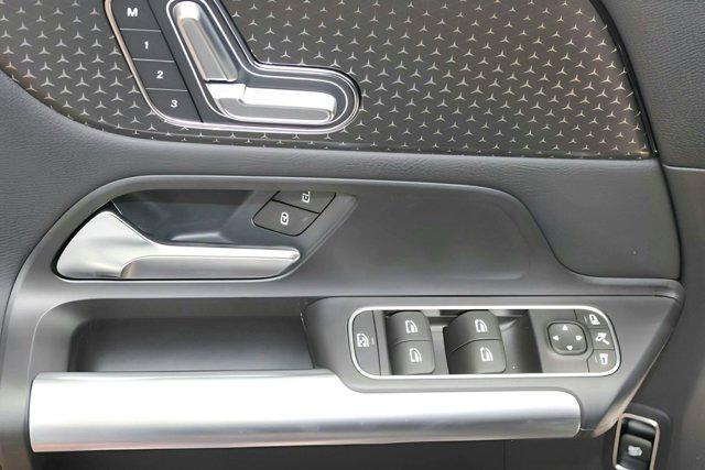 used 2025 Mercedes-Benz GLA 250 car, priced at $42,250