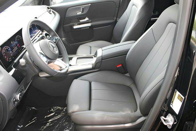 new 2025 Mercedes-Benz GLA 250 car, priced at $42,250