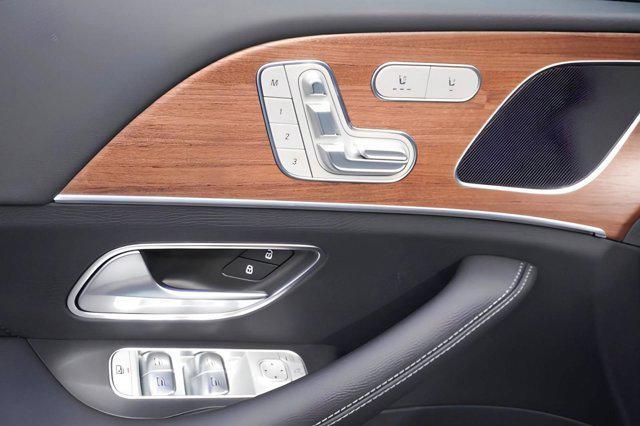 new 2025 Mercedes-Benz GLE 450 car, priced at $74,645