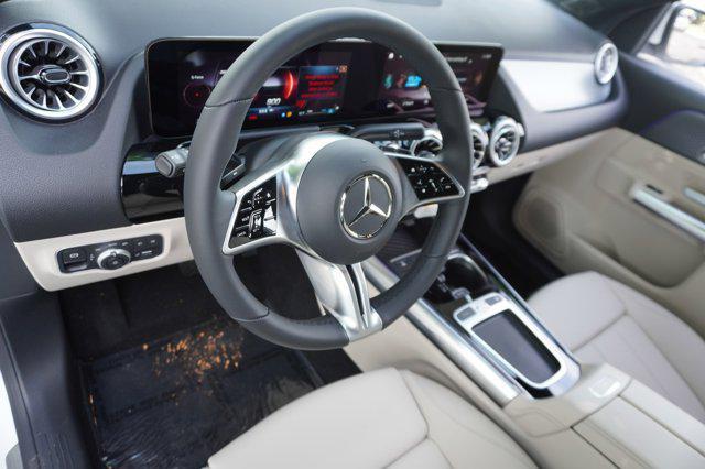 new 2025 Mercedes-Benz GLA 250 car, priced at $45,650