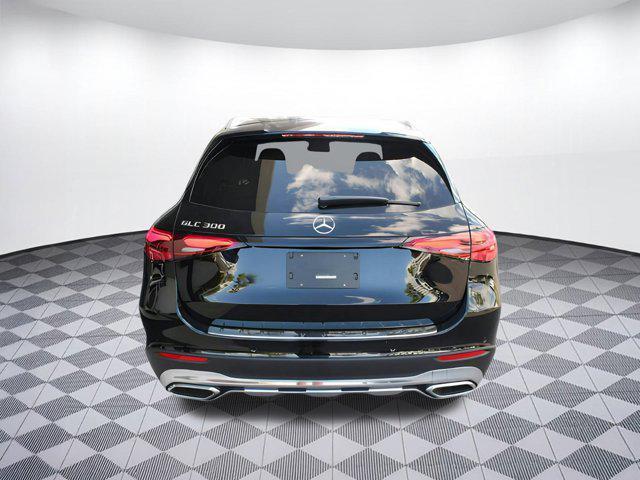 new 2025 Mercedes-Benz GLC 300 car, priced at $53,725
