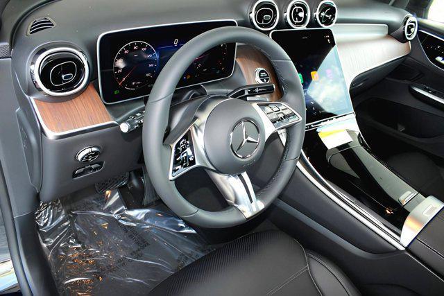 new 2025 Mercedes-Benz GLC 300 car, priced at $53,725