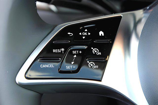 new 2025 Mercedes-Benz GLC 300 car, priced at $53,725
