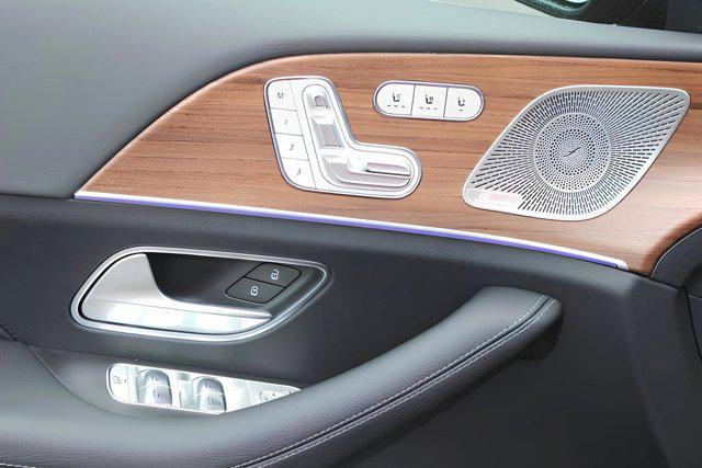 new 2025 Mercedes-Benz GLE 450 car, priced at $86,980