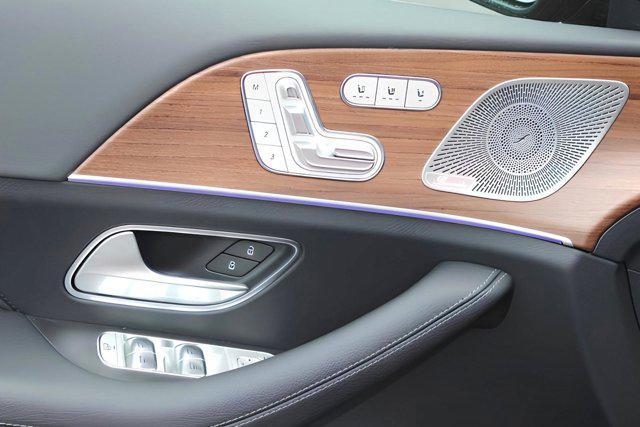 new 2025 Mercedes-Benz GLE 450 car, priced at $86,980