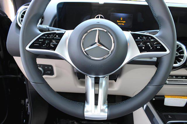 new 2025 Mercedes-Benz GLB 250 car, priced at $49,580
