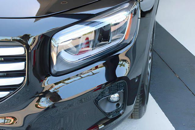 new 2025 Mercedes-Benz GLB 250 car, priced at $49,580