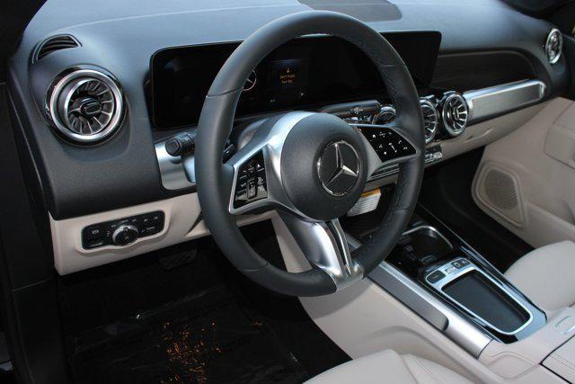 new 2025 Mercedes-Benz GLB 250 car, priced at $49,580