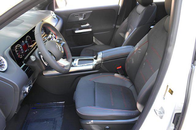 new 2025 Mercedes-Benz GLA 250 car, priced at $56,030