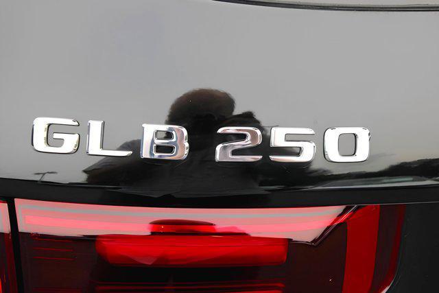 new 2025 Mercedes-Benz GLB 250 car, priced at $48,645