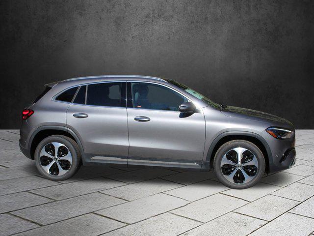 new 2025 Mercedes-Benz GLA 250 car, priced at $51,620