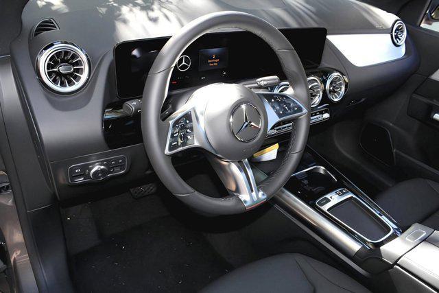 new 2025 Mercedes-Benz GLA 250 car, priced at $51,620