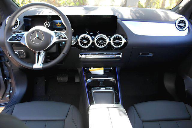 new 2025 Mercedes-Benz GLA 250 car, priced at $51,620
