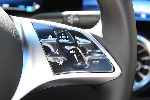 new 2025 Mercedes-Benz GLA 250 car, priced at $51,620
