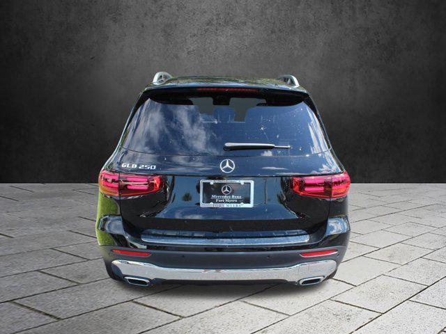 new 2025 Mercedes-Benz GLB 250 car, priced at $48,645