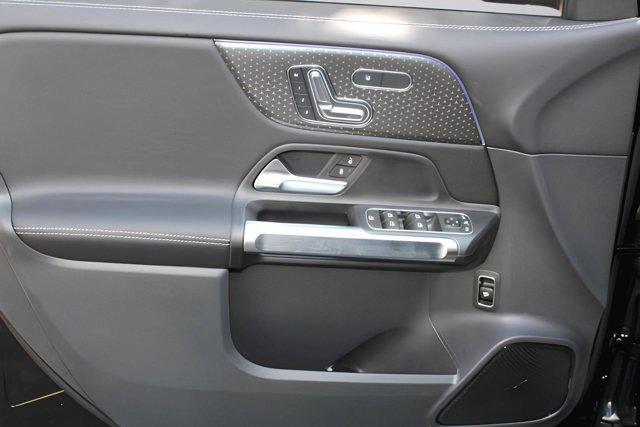 new 2025 Mercedes-Benz GLB 250 car, priced at $48,645