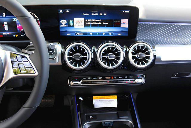 new 2025 Mercedes-Benz GLB 250 car, priced at $48,645