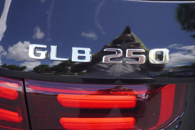 new 2024 Mercedes-Benz GLB 250 car, priced at $51,490