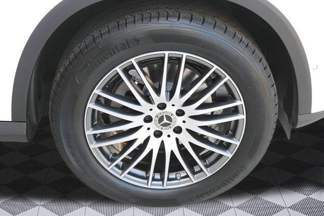 new 2025 Mercedes-Benz GLC 300 car, priced at $56,375