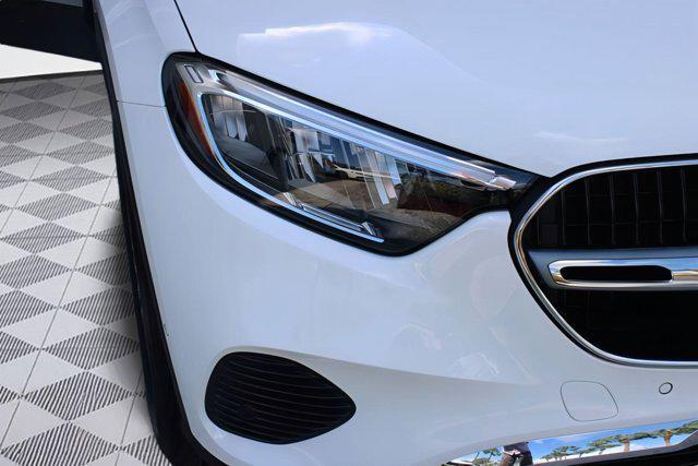 new 2025 Mercedes-Benz GLC 300 car, priced at $56,375