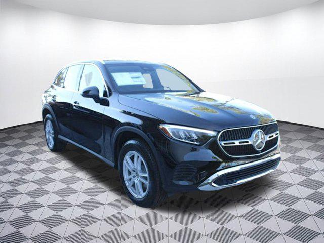 new 2025 Mercedes-Benz GLC 300 car, priced at $54,385