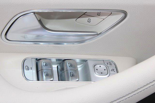 new 2025 Mercedes-Benz GLE 350 car, priced at $72,465