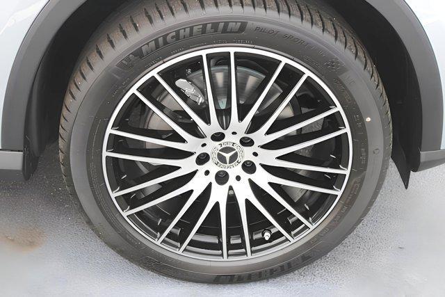 new 2025 Mercedes-Benz GLC 300 car, priced at $59,995
