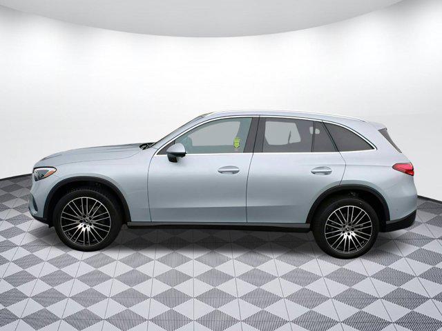 new 2025 Mercedes-Benz GLC 300 car, priced at $59,995