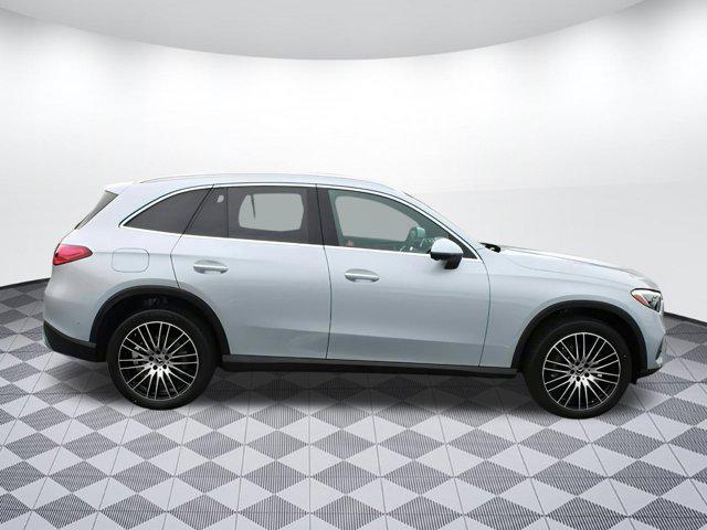 new 2025 Mercedes-Benz GLC 300 car, priced at $59,995