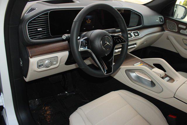 new 2025 Mercedes-Benz GLE 580 car, priced at $108,315