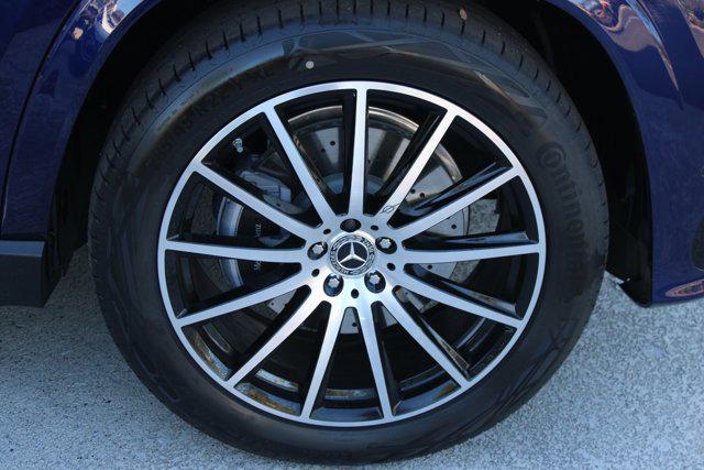 new 2025 Mercedes-Benz GLS 580 car, priced at $134,860