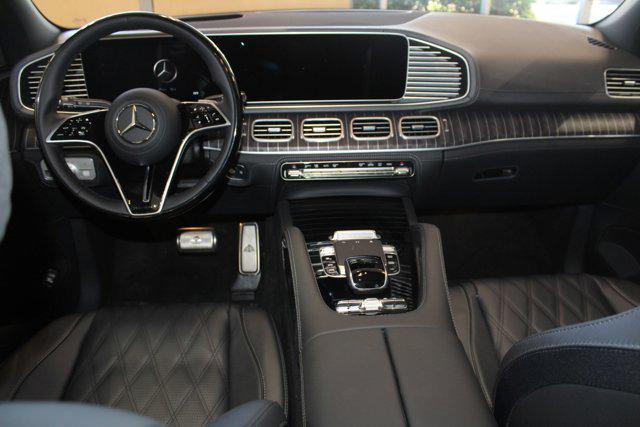 new 2025 Mercedes-Benz Maybach GLS 600 car, priced at $208,795