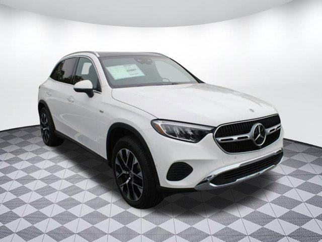 new 2025 Mercedes-Benz GLC 350e car, priced at $68,640