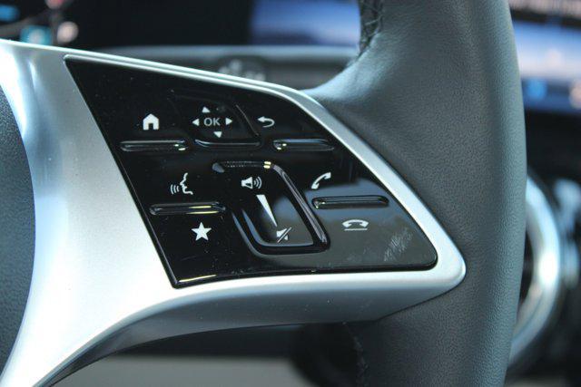 new 2025 Mercedes-Benz GLB 250 car, priced at $49,580