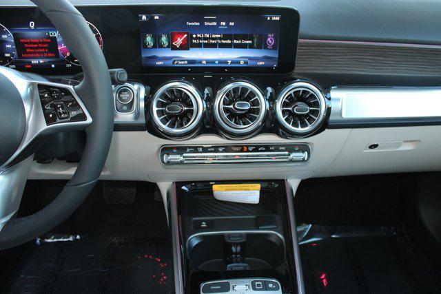 new 2025 Mercedes-Benz GLB 250 car, priced at $49,580
