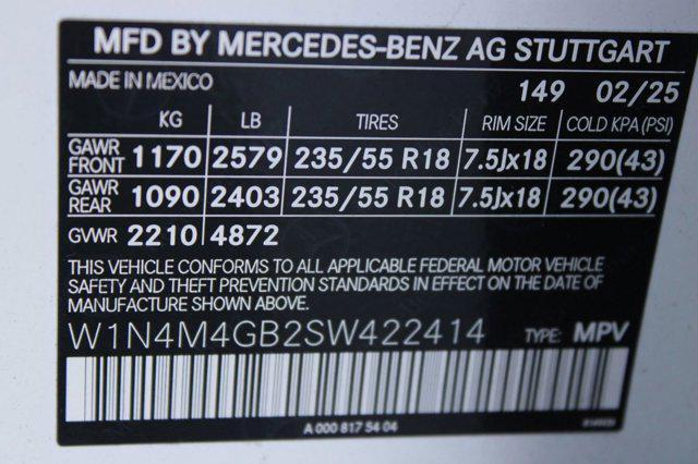 used 2025 Mercedes-Benz GLB 250 car, priced at $39,498