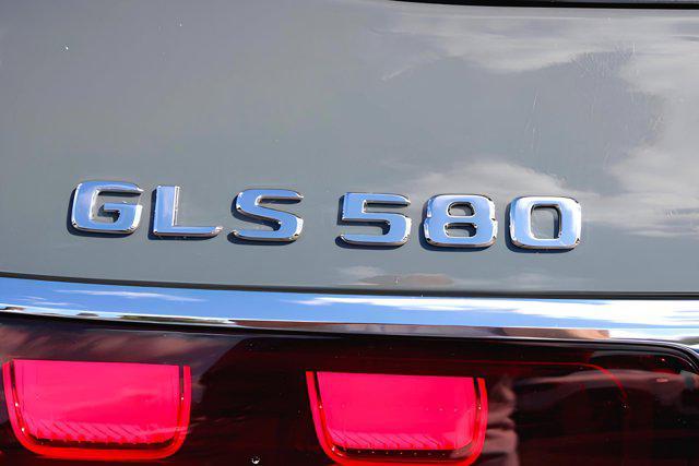 new 2025 Mercedes-Benz GLS 580 car, priced at $139,370