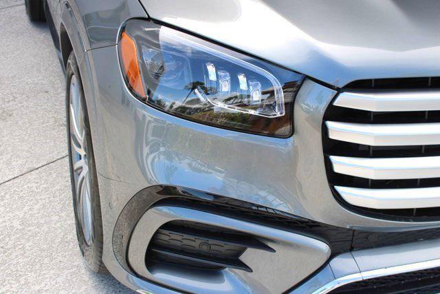 new 2025 Mercedes-Benz GLS 450 car, priced at $96,495