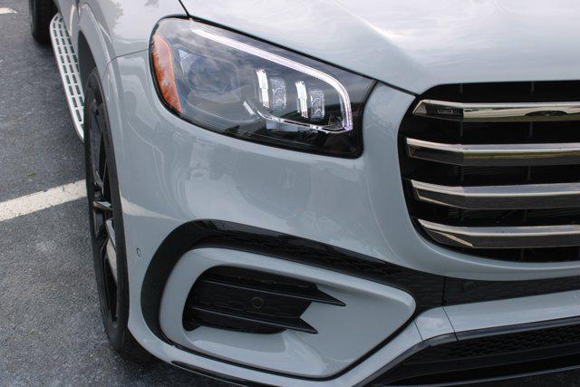 new 2025 Mercedes-Benz GLS 450 car, priced at $114,060