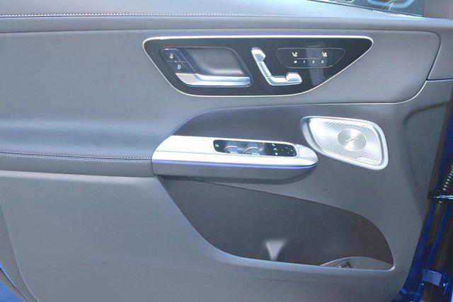 new 2025 Mercedes-Benz GLC 300 car, priced at $71,555