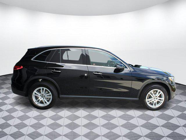 new 2025 Mercedes-Benz GLC 300 car, priced at $56,585