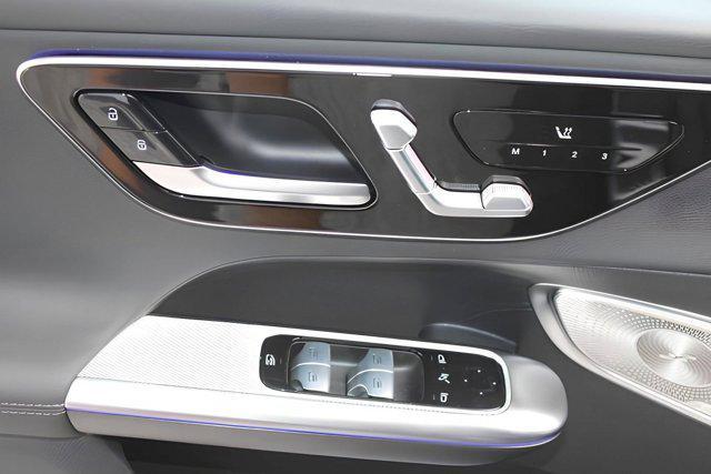 new 2025 Mercedes-Benz GLC 300 car, priced at $56,585