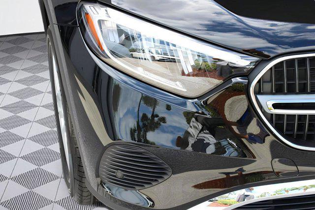 new 2025 Mercedes-Benz GLC 300 car, priced at $56,585