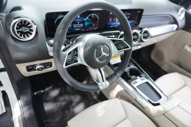 new 2025 Mercedes-Benz GLB 250 car, priced at $47,145