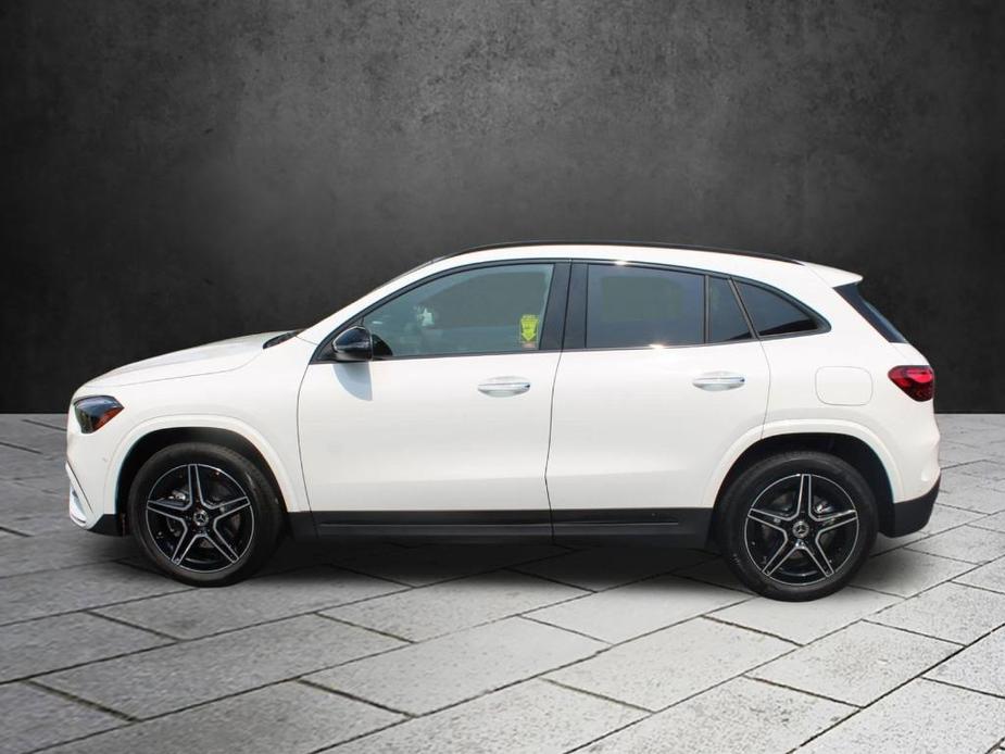 new 2024 Mercedes-Benz GLA 250 car, priced at $50,335