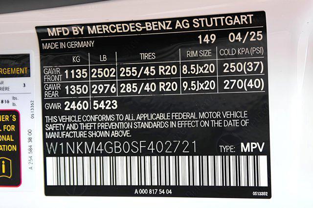 new 2025 Mercedes-Benz GLC 300 car, priced at $60,075